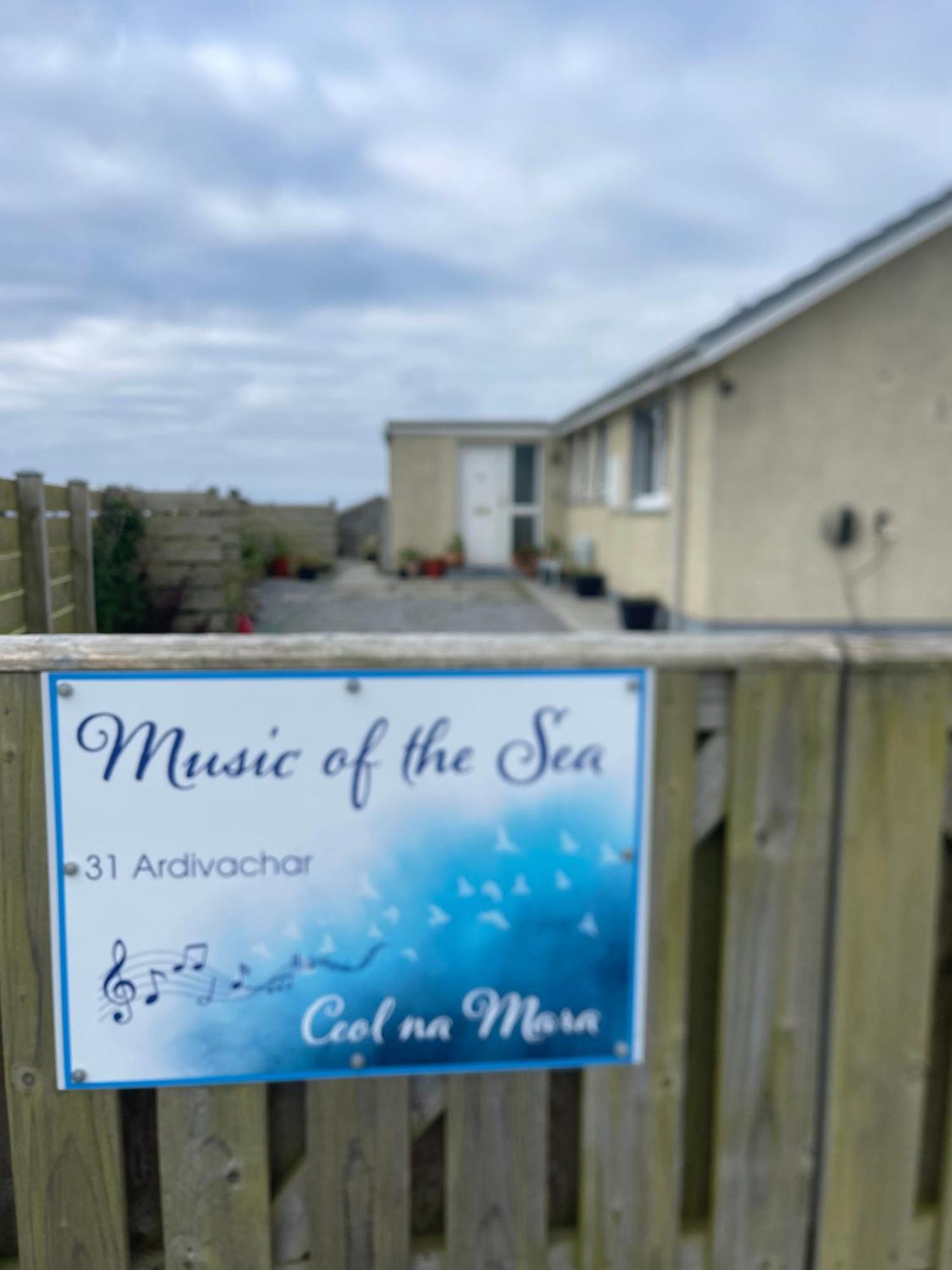 Music Of The Sea- Isle Of South Uist, Hs8 5Rf Apartment Clachan  Exterior photo